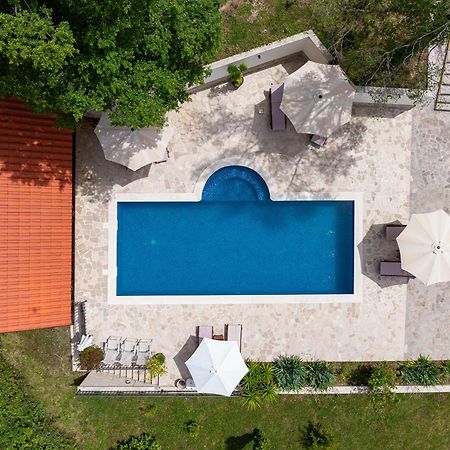 Sunset & Sunrise Villas In Stanisici-Two Villas With Common Pool Budva Exterior foto