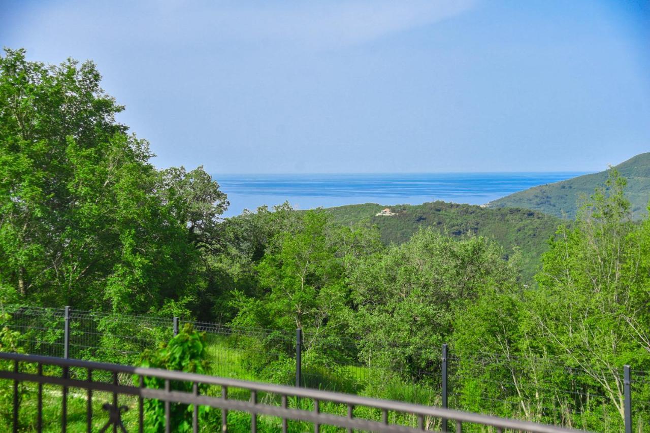 Sunset & Sunrise Villas In Stanisici-Two Villas With Common Pool Budva Exterior foto