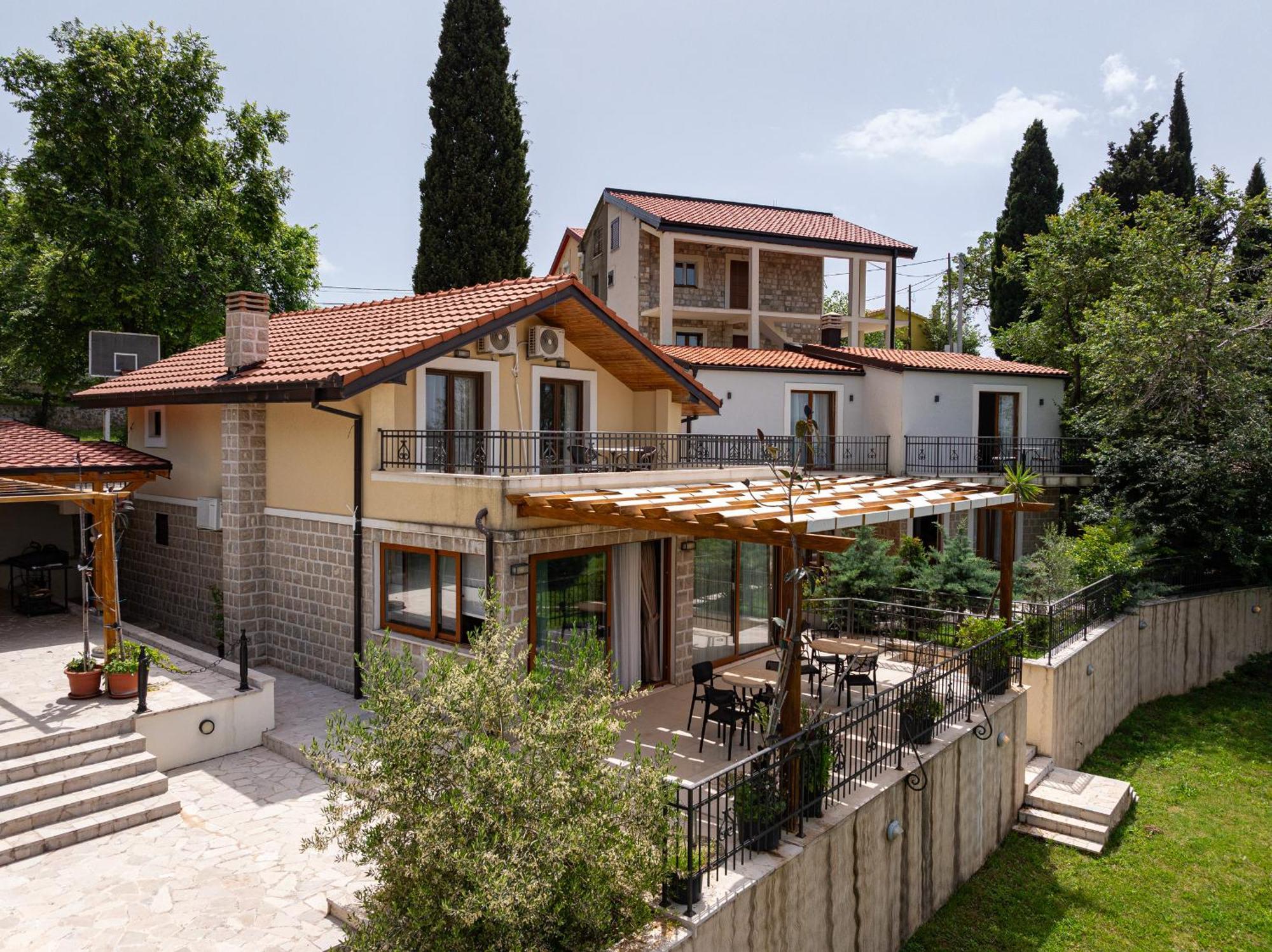 Sunset & Sunrise Villas In Stanisici-Two Villas With Common Pool Budva Exterior foto