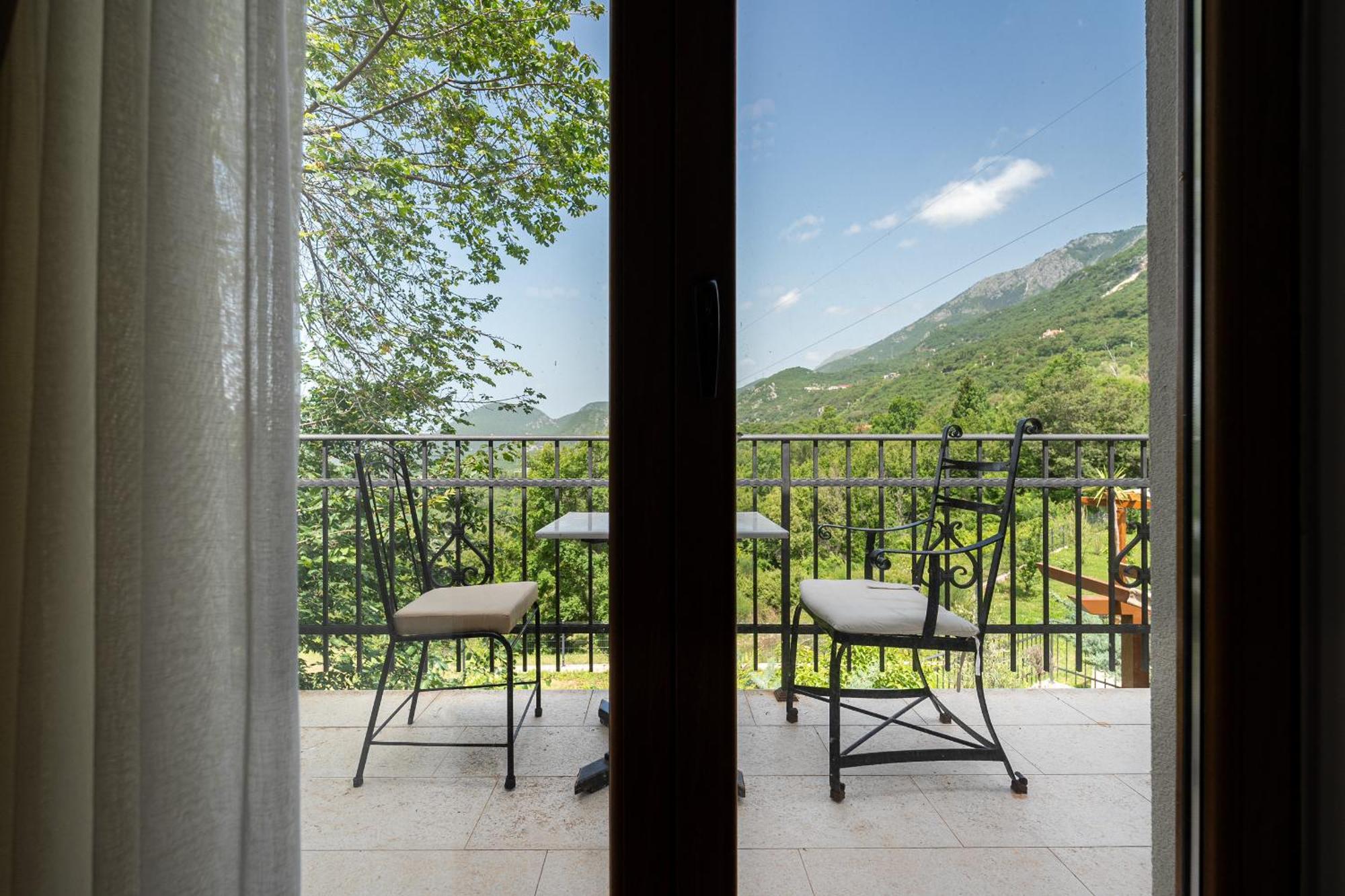 Sunset & Sunrise Villas In Stanisici-Two Villas With Common Pool Budva Exterior foto